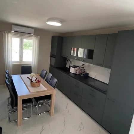Smokva Villa *